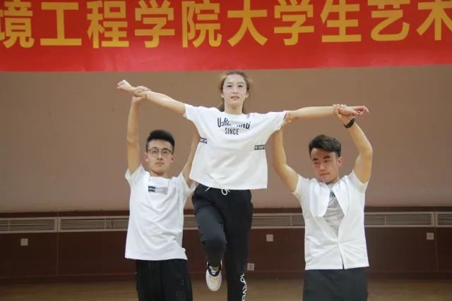 黄色片