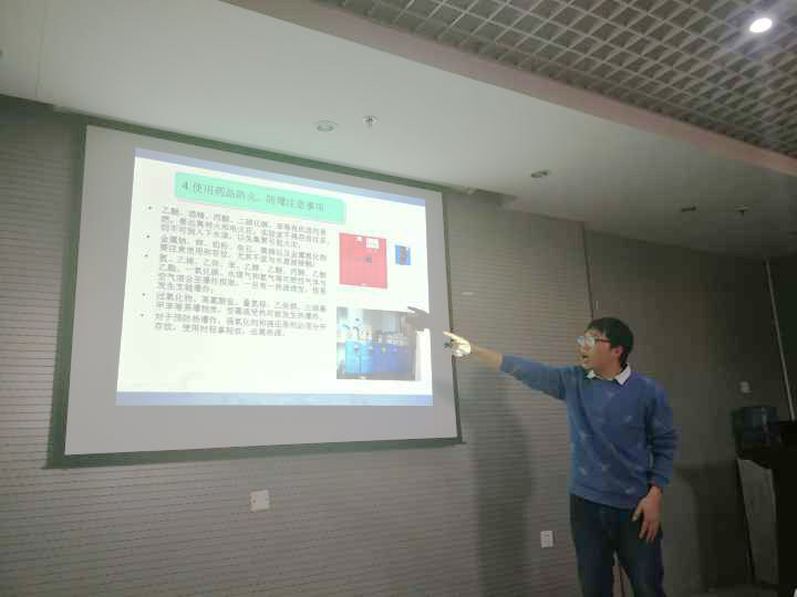 黄色片