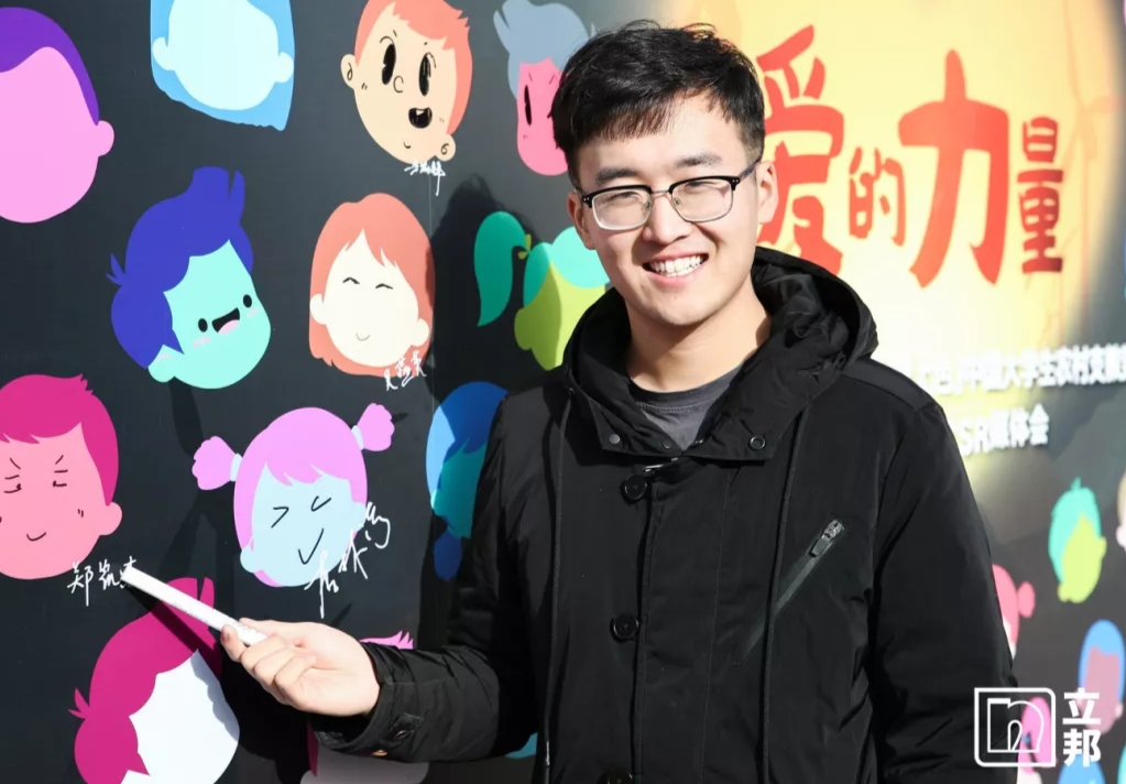 黄色片