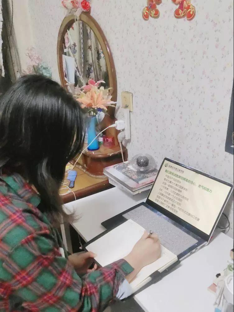 黄色片