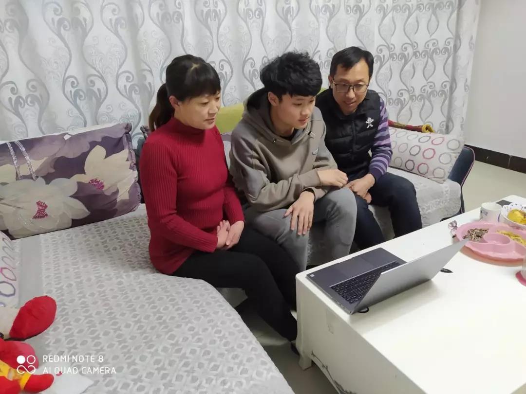 黄色片