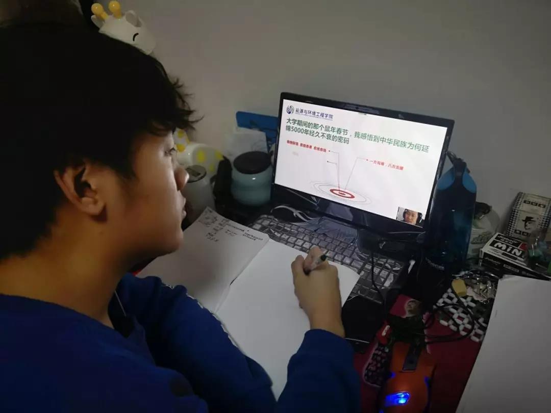 黄色片