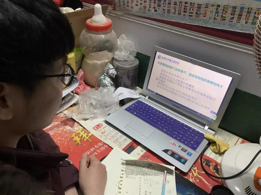 黄色片