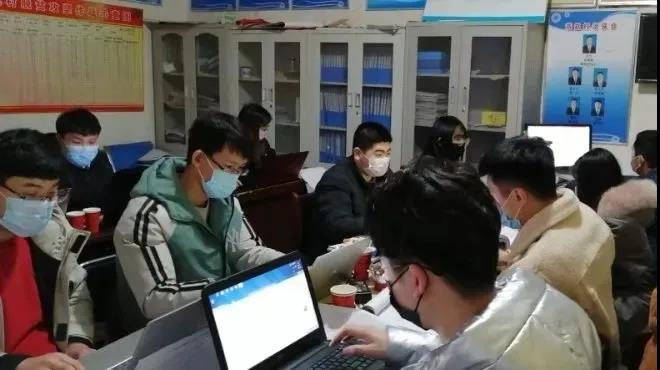 黄色片