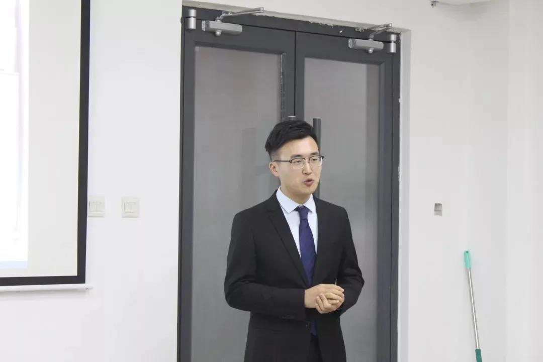 黄色片