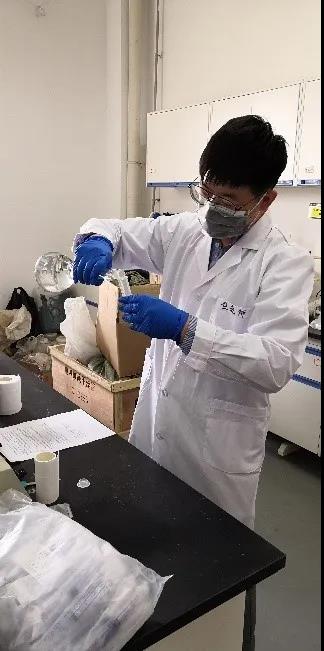 黄色片