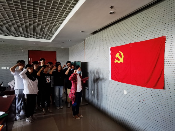黄色片